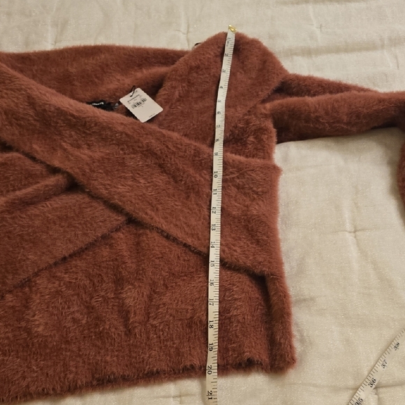 Express Off-Shoulder Sweater in Mauve - Picture 9 of 11